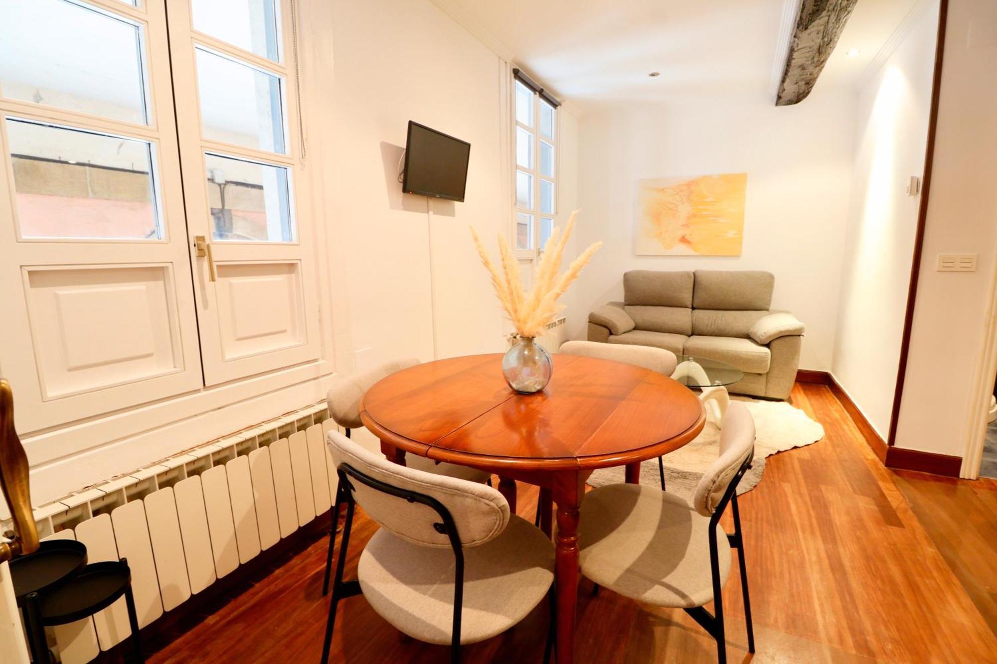 Plaza Consti, Heart Of The Old Town Apartment Сан Себастиан Екстериор снимка